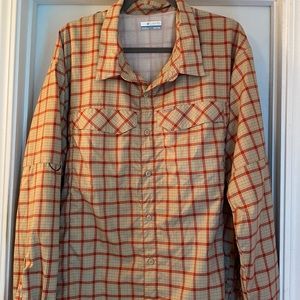 Long sleeved Columbia